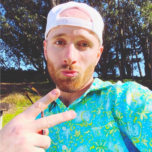 Meet your Posher, Quinn - Picture 1 of 4